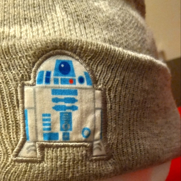 Star Wars R2-D2 Pom Pom Beanie Unisex Adult. - Picture 6 of 6